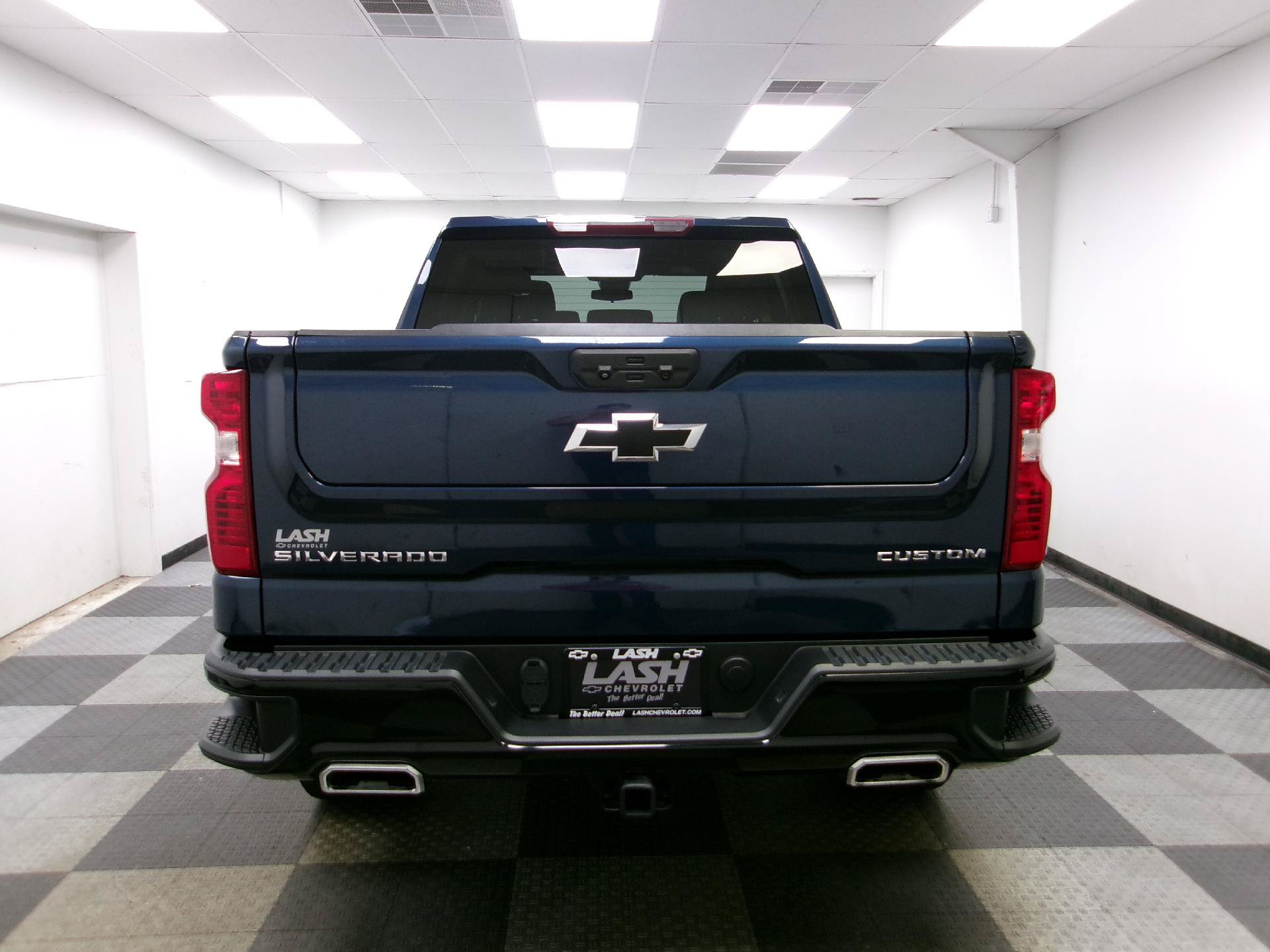 Used 2022 Chevrolet Silverado 1500 Custom Trail Boss AWD/4WD image 12