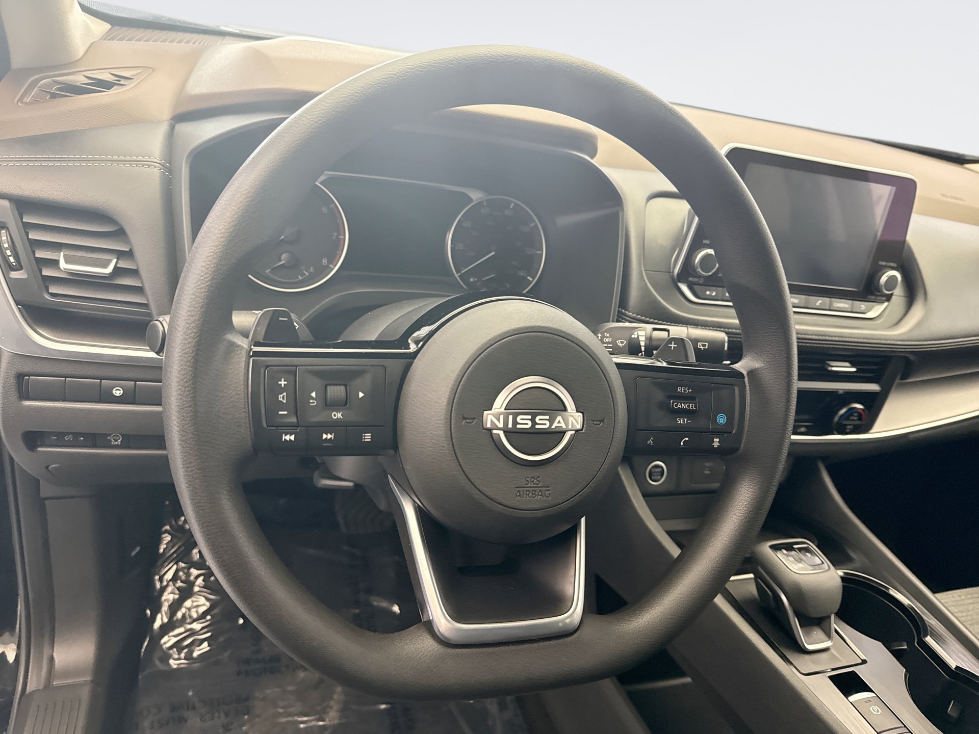 Used 2023 Nissan Rogue SV AWD/4WD image 12