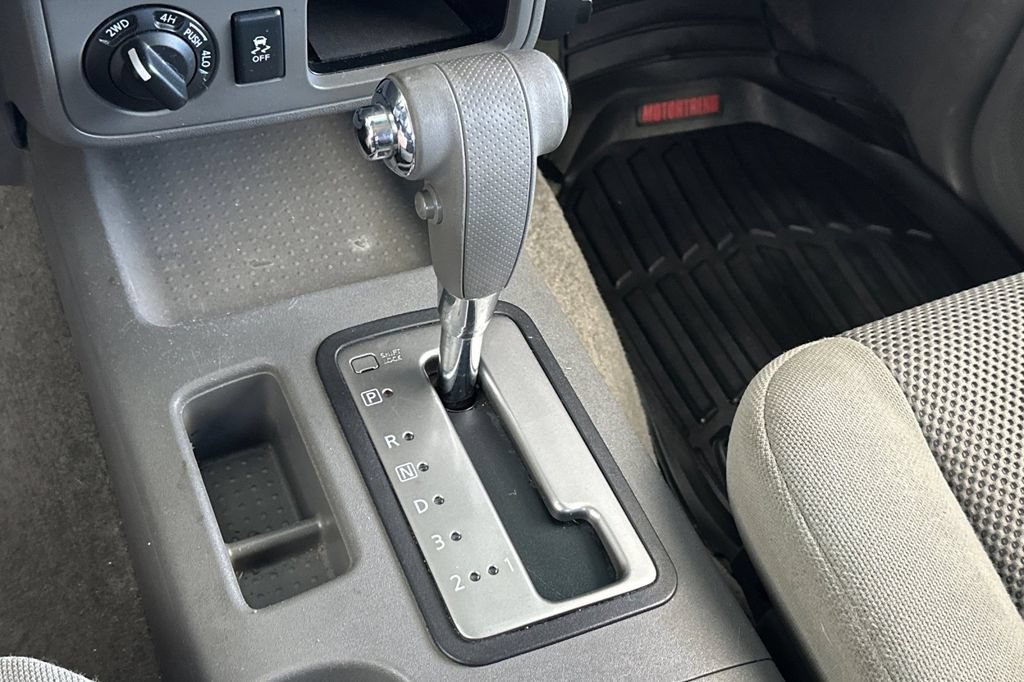 Used 2013 Nissan Frontier SV AWD/4WD image 20