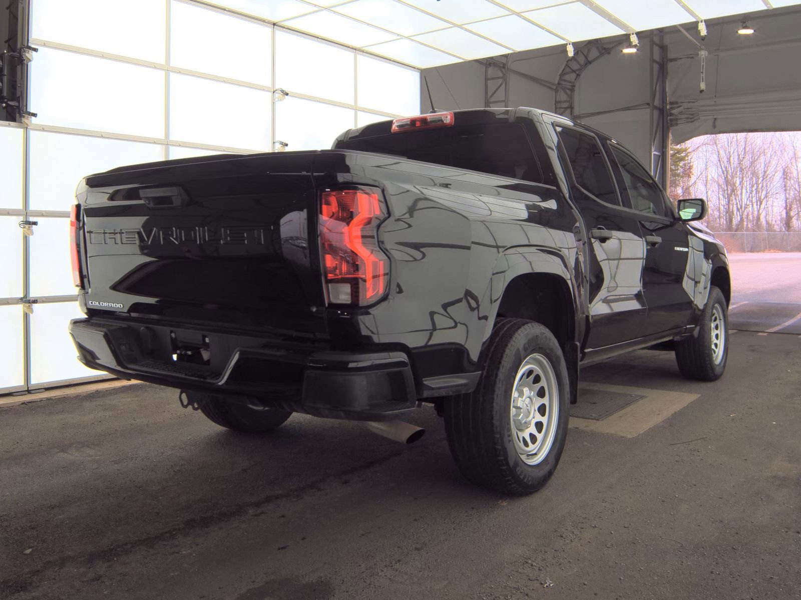 Used 2023 Chevrolet Colorado W/T image 6