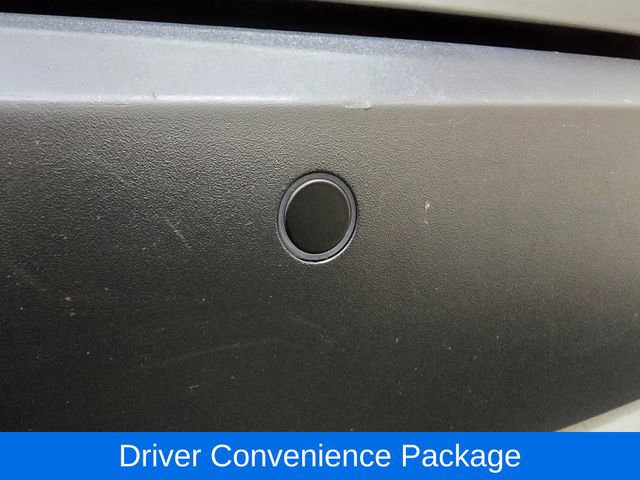 Used 2023 GMC Acadia SLE w/ Driver Convenience Package image 11