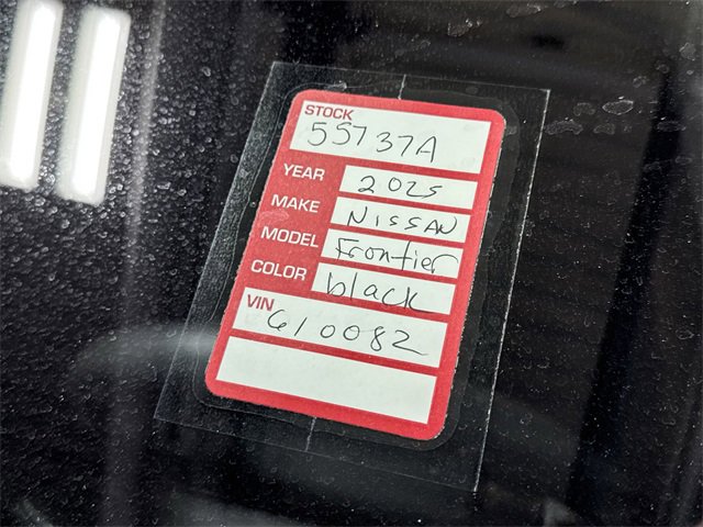 Used 2025 Nissan Frontier PRO-4X w/ Pro Convenience Package image 31