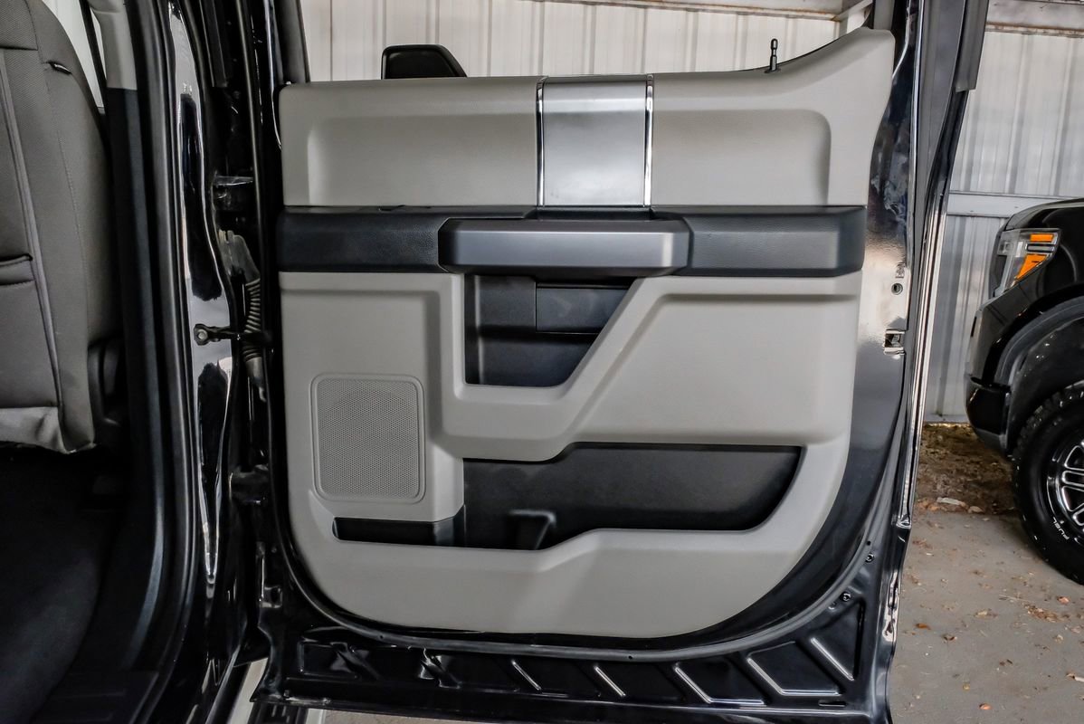 Used 2022 Ford F350 XLT w/ XLT Premium Package image 46