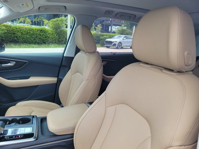 Certified 2025 Audi Q7 3.0T Prestige AWD/4WD image 16