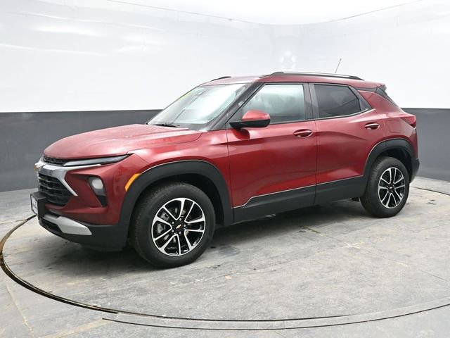 Used 2025 Chevrolet TrailBlazer LT image 3