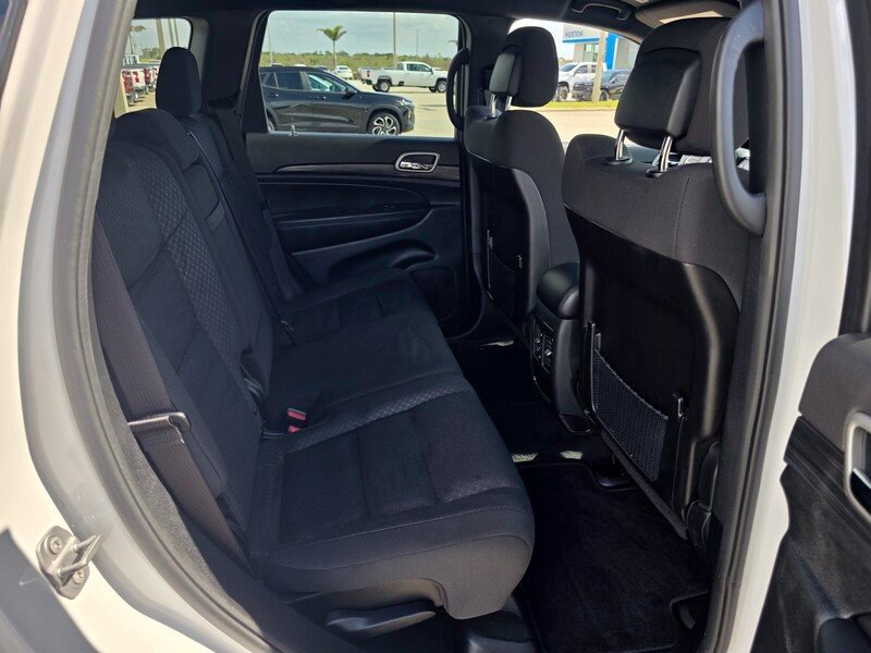 Certified 2022 Jeep Grand Cherokee Laredo E RWD image 16