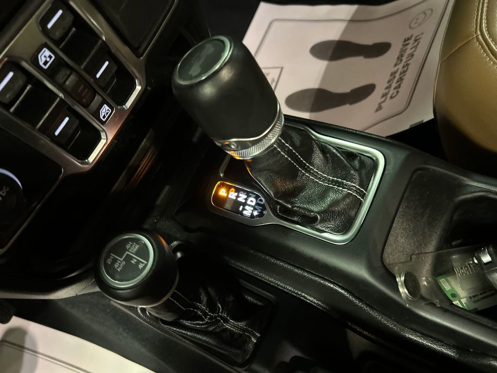 Used 2022 Jeep Wrangler Unlimited Sahara w/ Cold Weather Group image 20