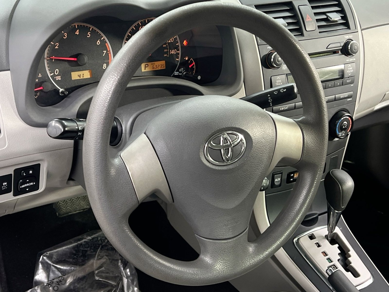 Used 2010 Toyota Corolla LE image 19