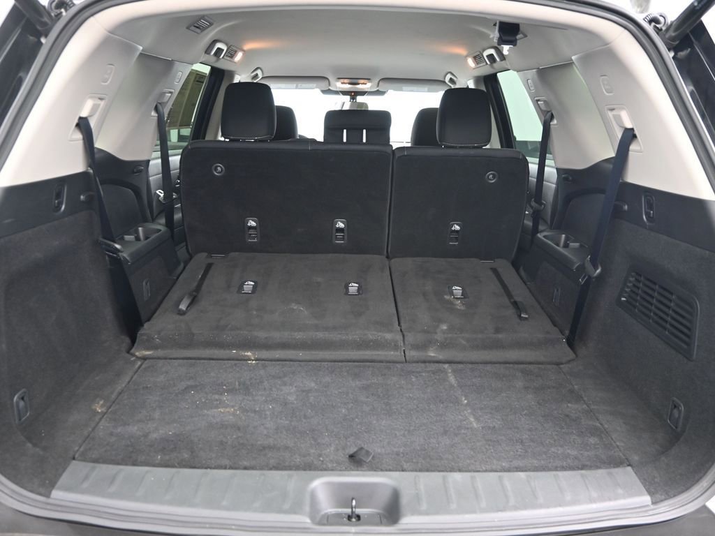 Used 2025 Nissan Pathfinder SV AWD/4WD image 12