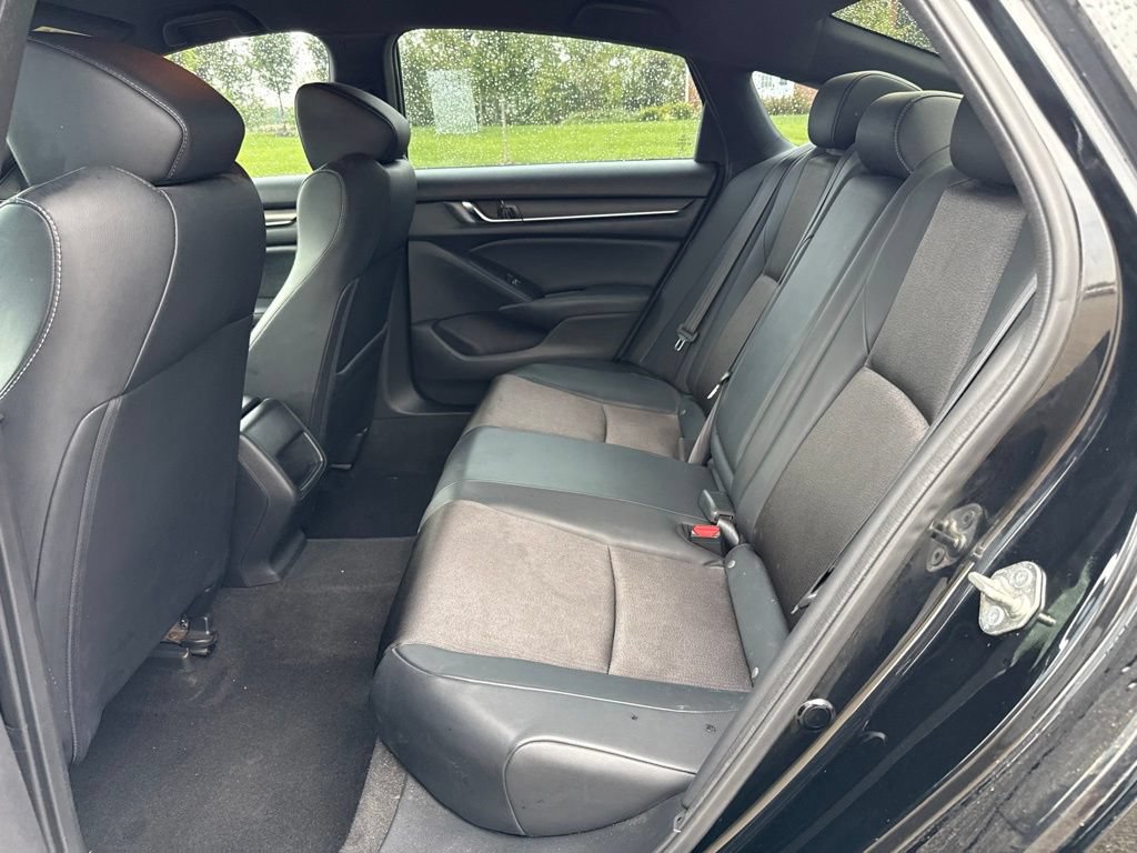 Used 2018 Honda Accord Sport image 12