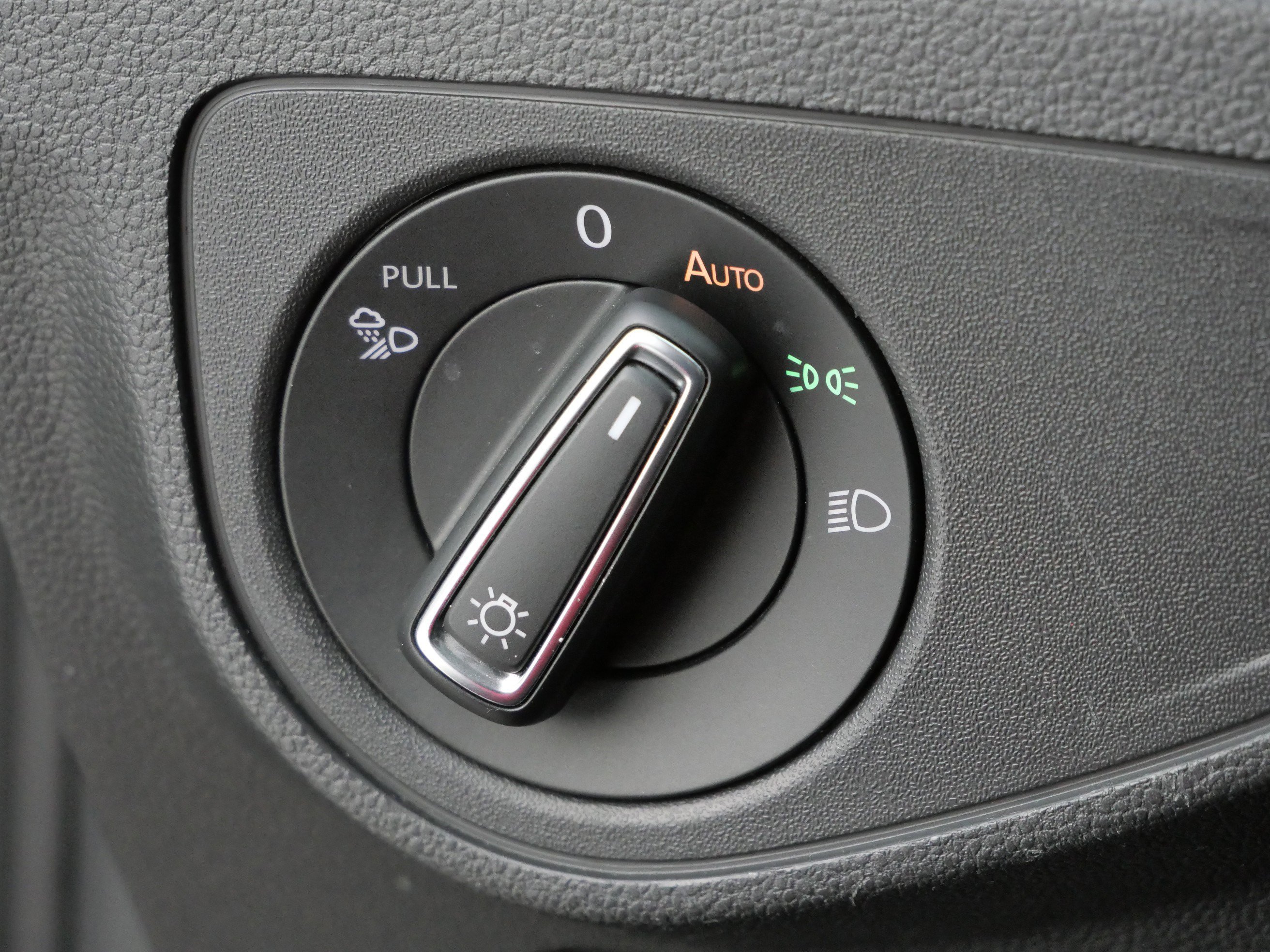 Certified 2021 Volkswagen Atlas SE image 21