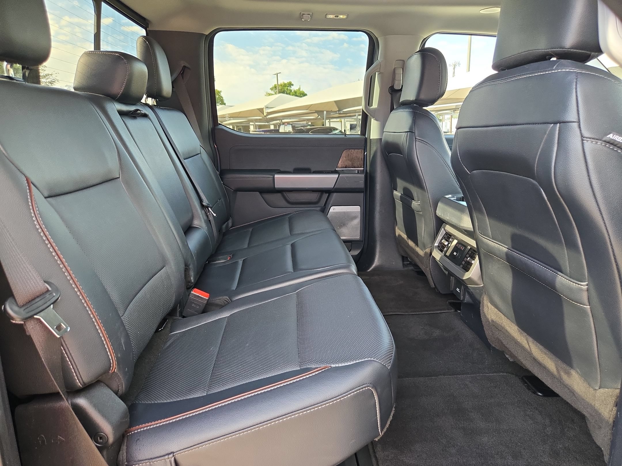 Used 2023 Ford F250 Lariat w/ Lariat Ultimate Package AWD/4WD image 25