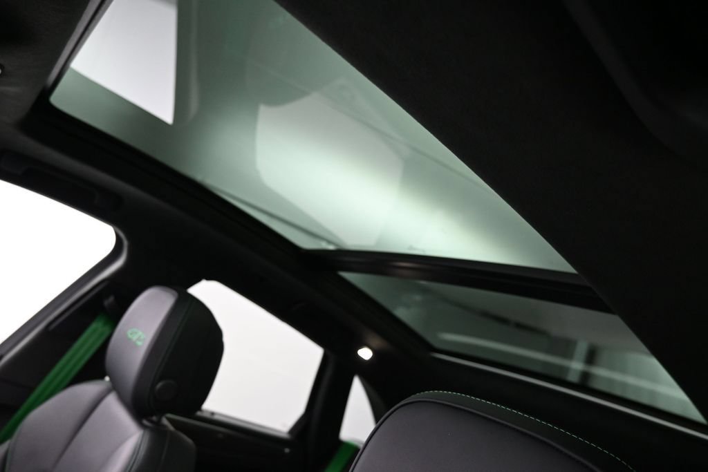 Certified 2023 Porsche Macan GTS AWD/4WD image 12