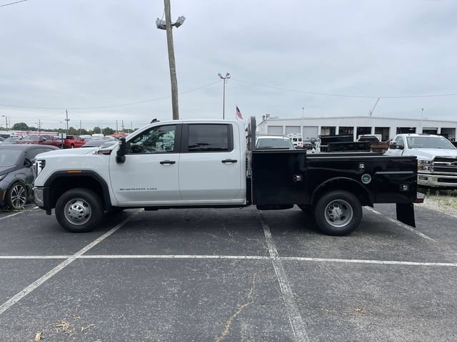 New 2025 GMC Sierra 3500 Pro w/ Convenience Package AWD/4WD image 3