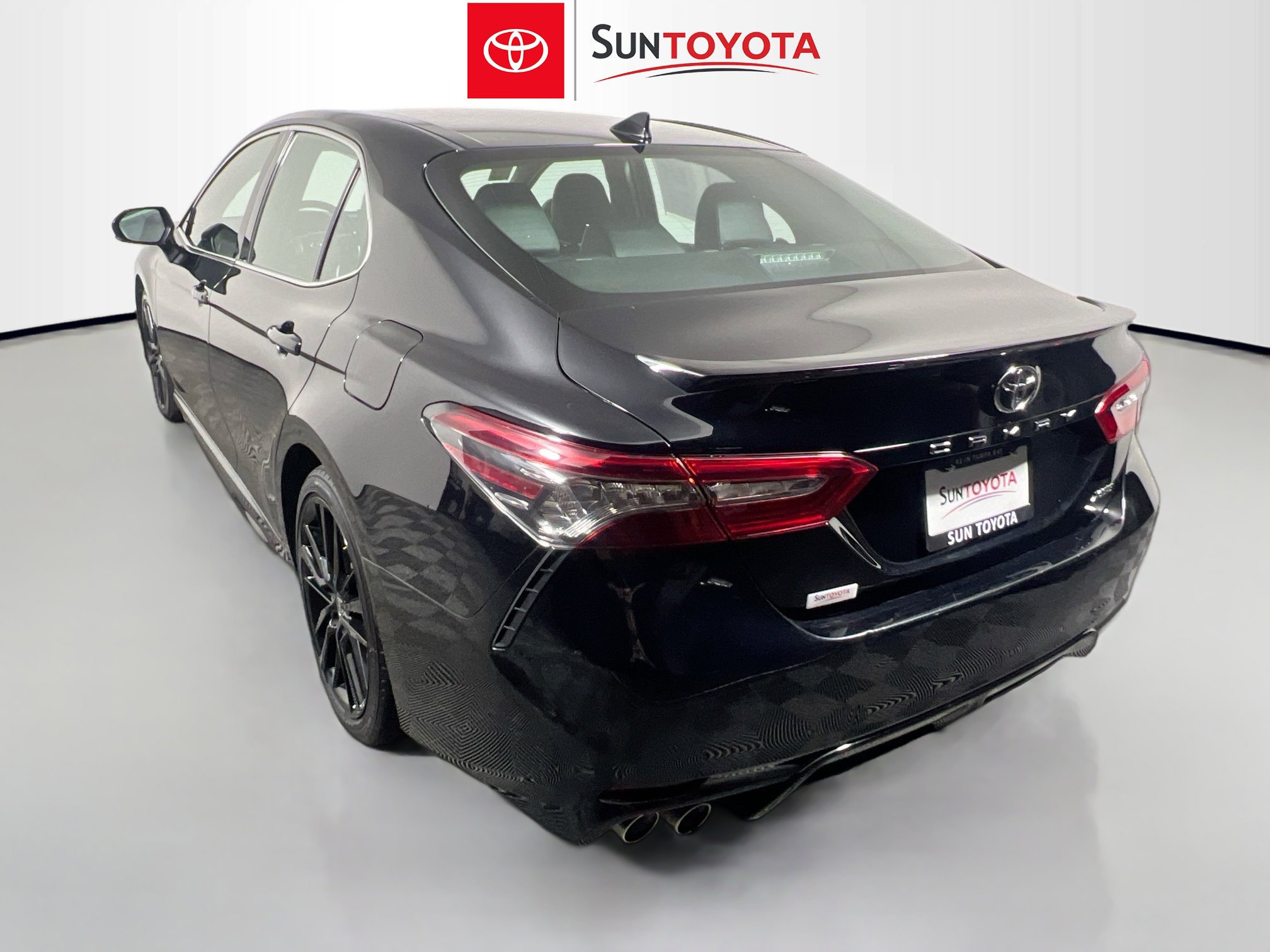 Used 2023 Toyota Camry XSE image 6
