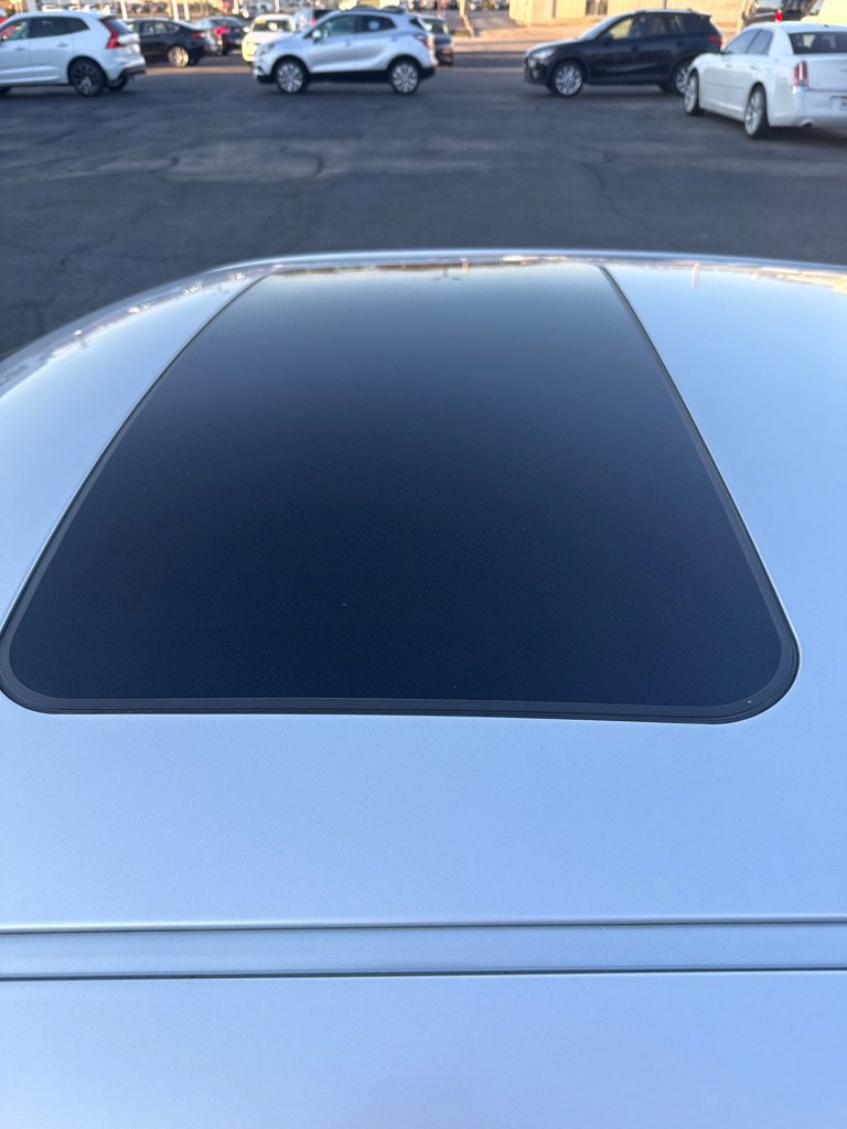 Used 2009 Dodge Challenger SRT8 w/ SRT Option Group II image 11