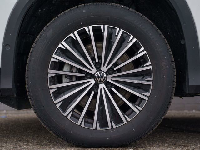 Used 2025 Volkswagen Tiguan S w/ 18" Wheel Package image 28