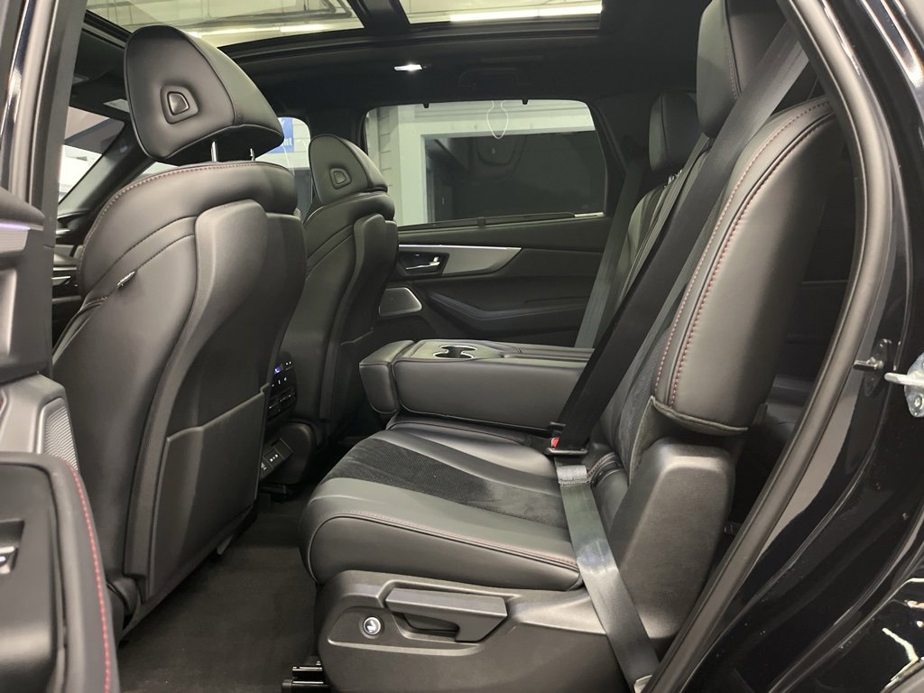 Used 2025 Acura MDX A-Spec image 35