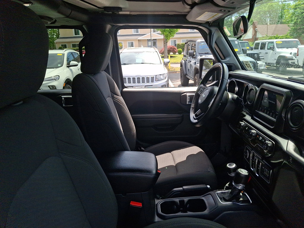 Used 2022 Jeep Wrangler Unlimited Sport AWD/4WD image 11