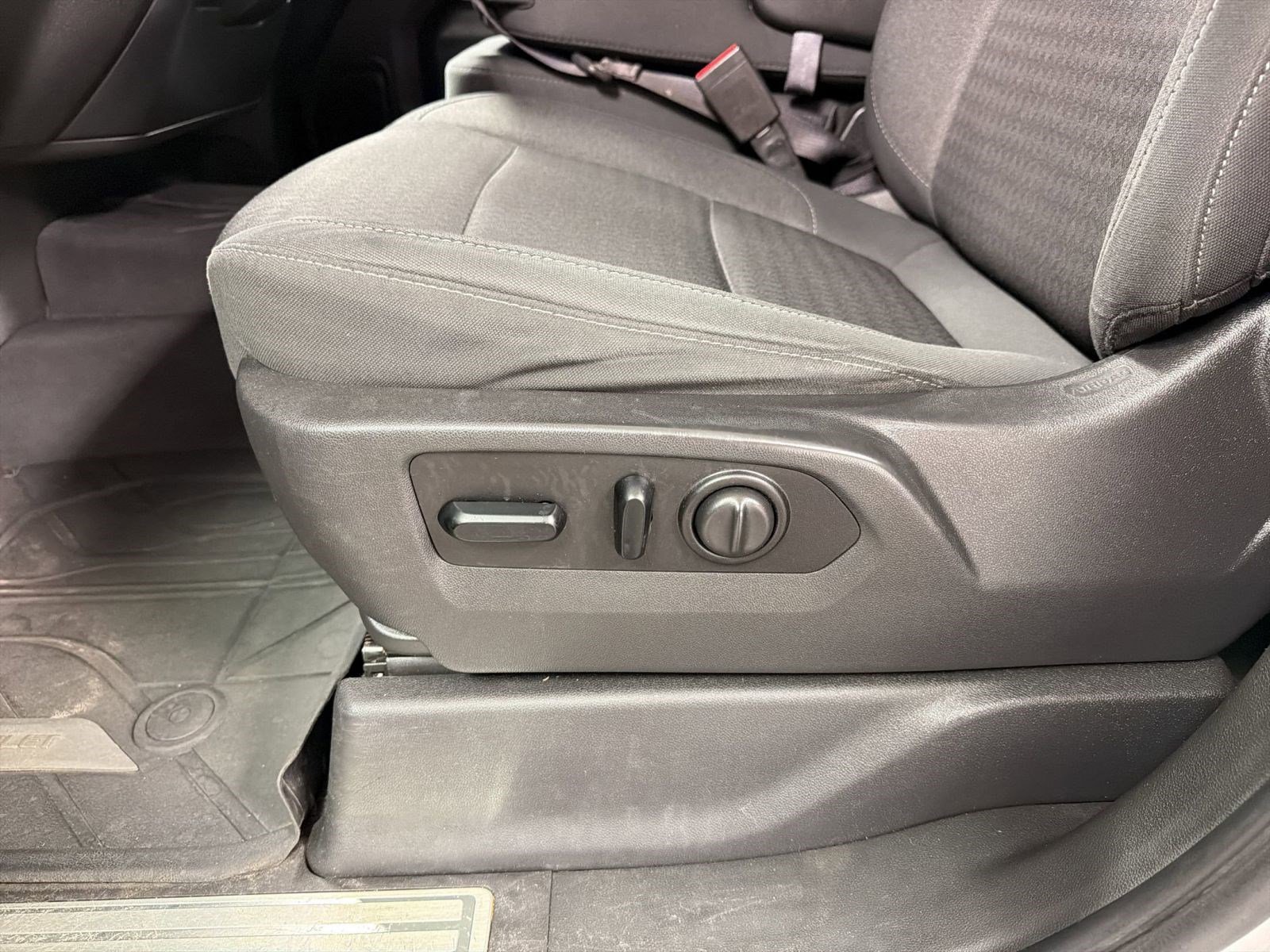 Used 2021 Chevrolet Silverado 2500 LT w/ Fleet Comfort Package image 13