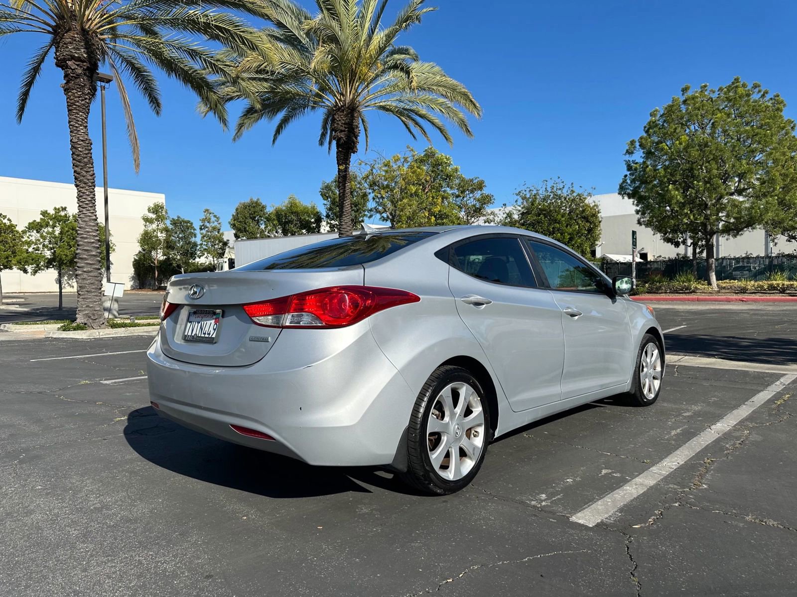 Used 2013 Hyundai Elantra Limited image 2