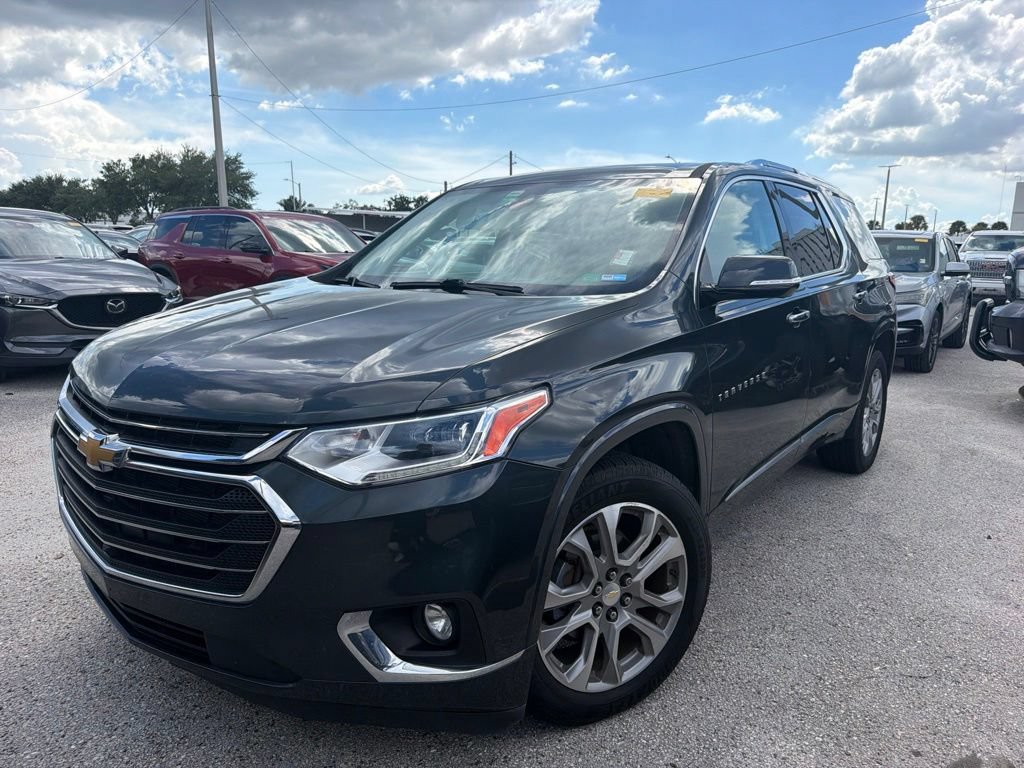 Used 2020 Chevrolet Traverse Premier FWD image 3