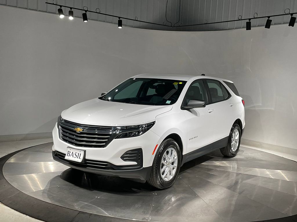 Used 2023 Chevrolet Equinox LS FWD image 8