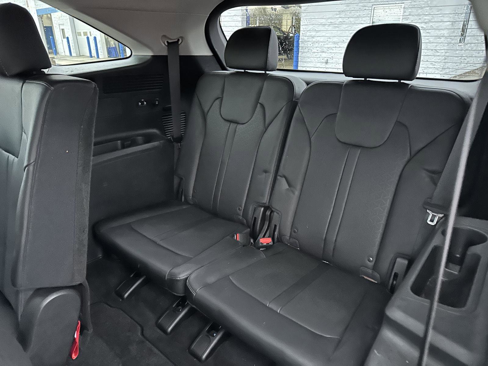Used 2022 Kia Sorento S w/ Panoramic Sunroof Package AWD/4WD image 13