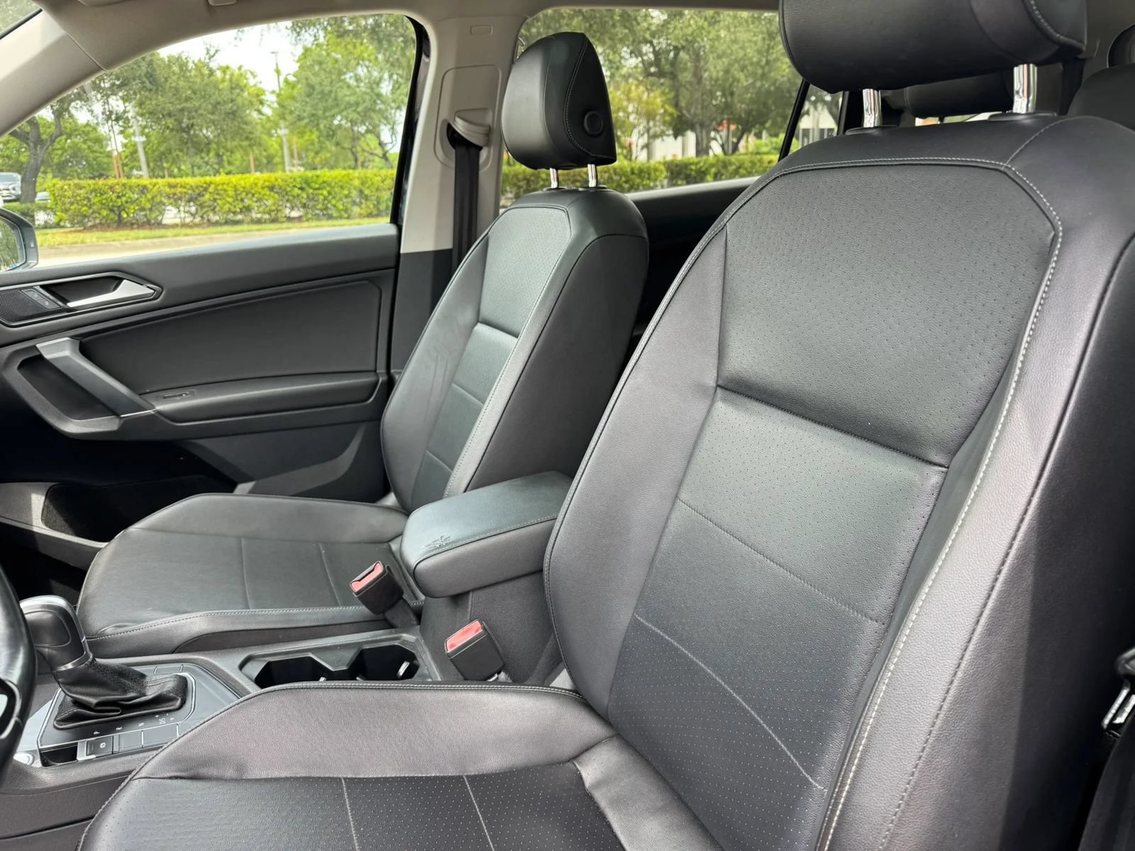 Used 2018 Volkswagen Tiguan SEL FWD image 8
