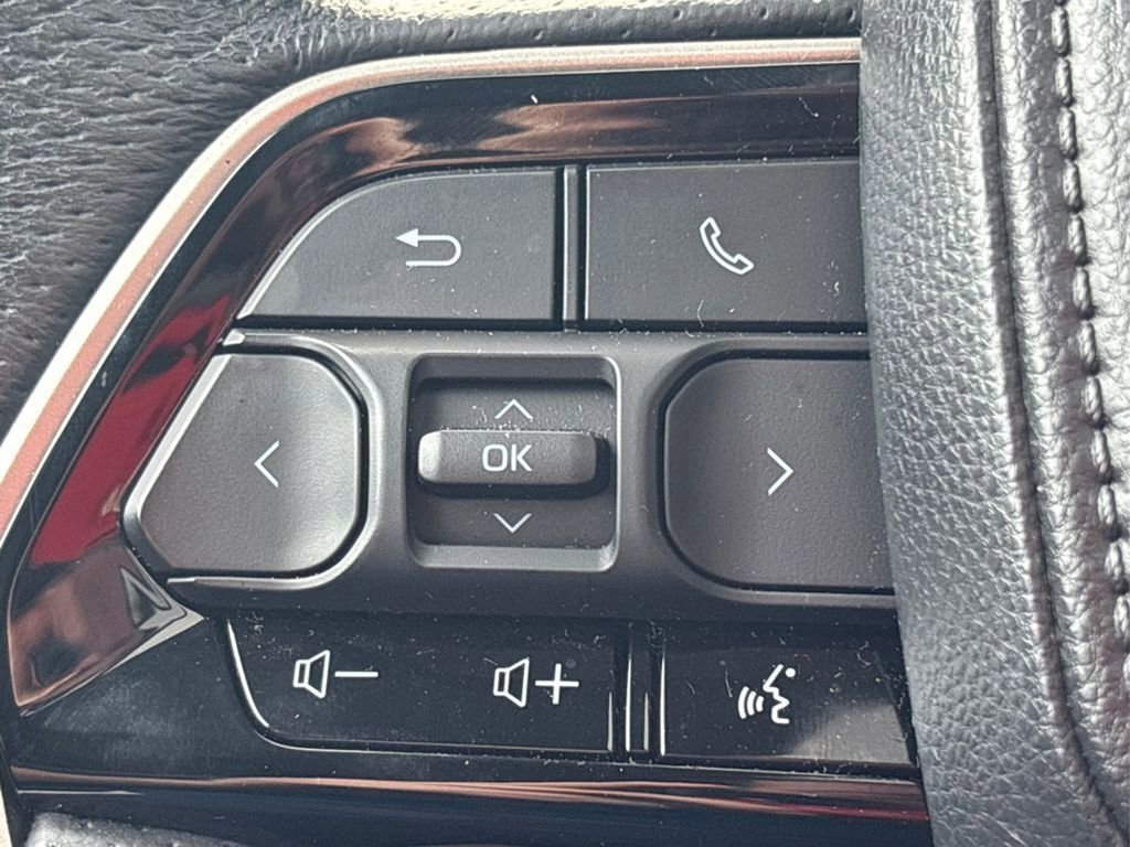 Used 2023 Toyota Sequoia Limited image 39