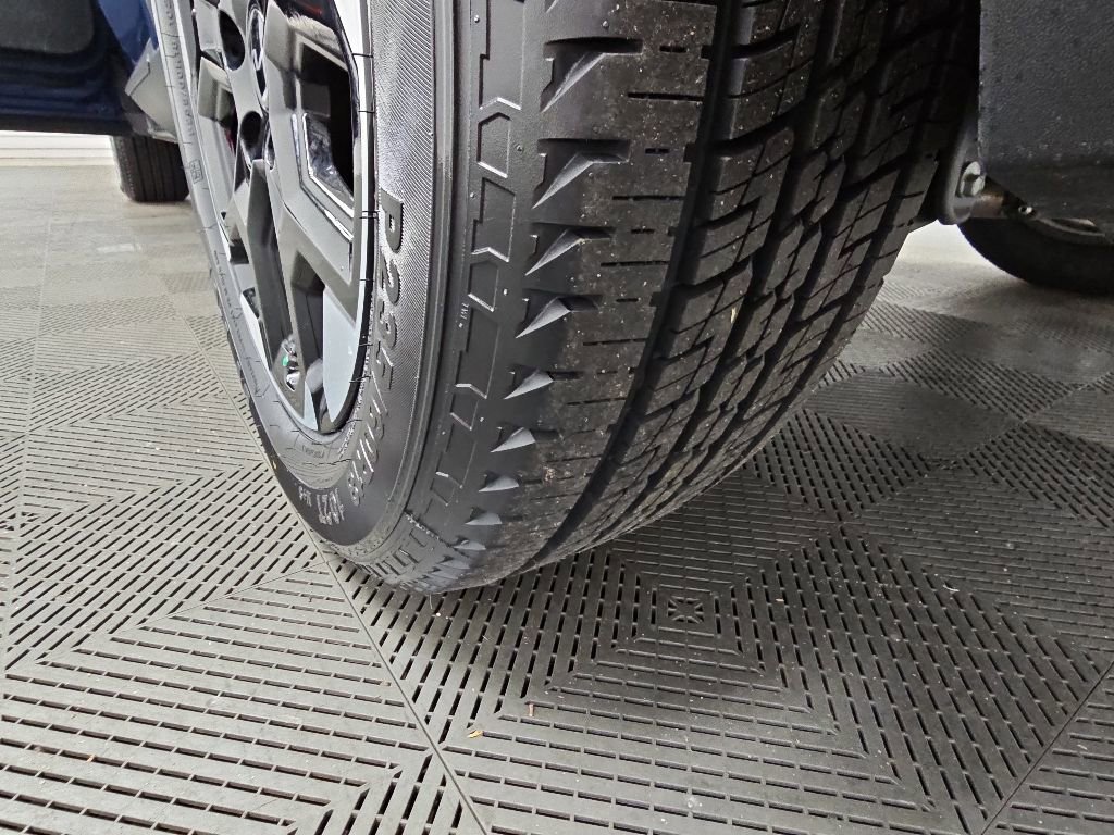 Used 2024 Kia Sorento S w/ Panoramic Sunroof Package FWD image 41