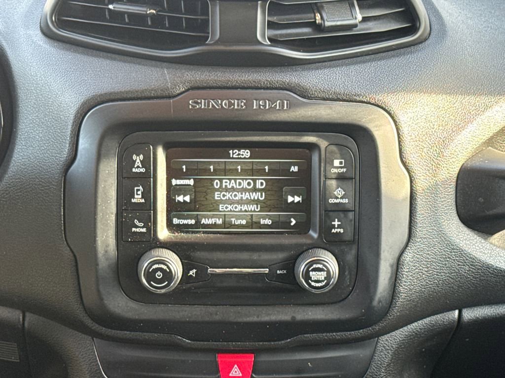 Used 2017 Jeep Renegade Latitude image 13