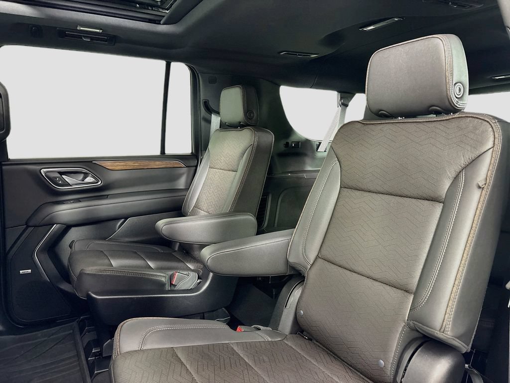 Certified 2024 Chevrolet Suburban High Country AWD/4WD image 30