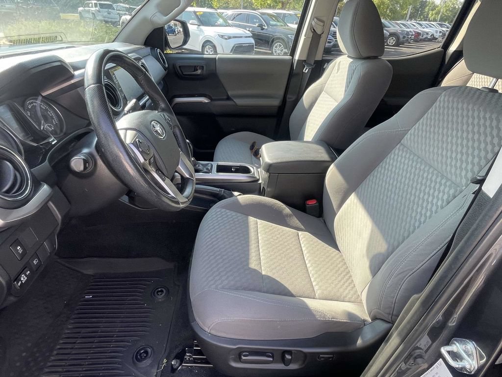 Used 2023 Toyota Tacoma SR5 RWD image 16