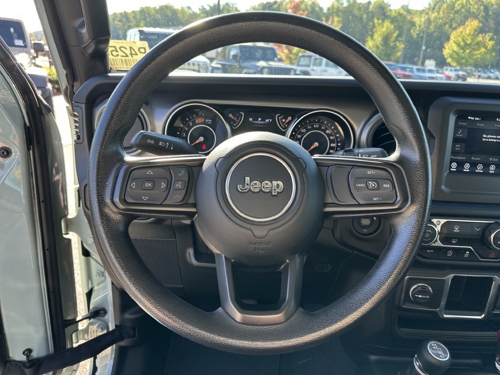 Used 2023 Jeep Wrangler Unlimited Sport AWD/4WD image 12