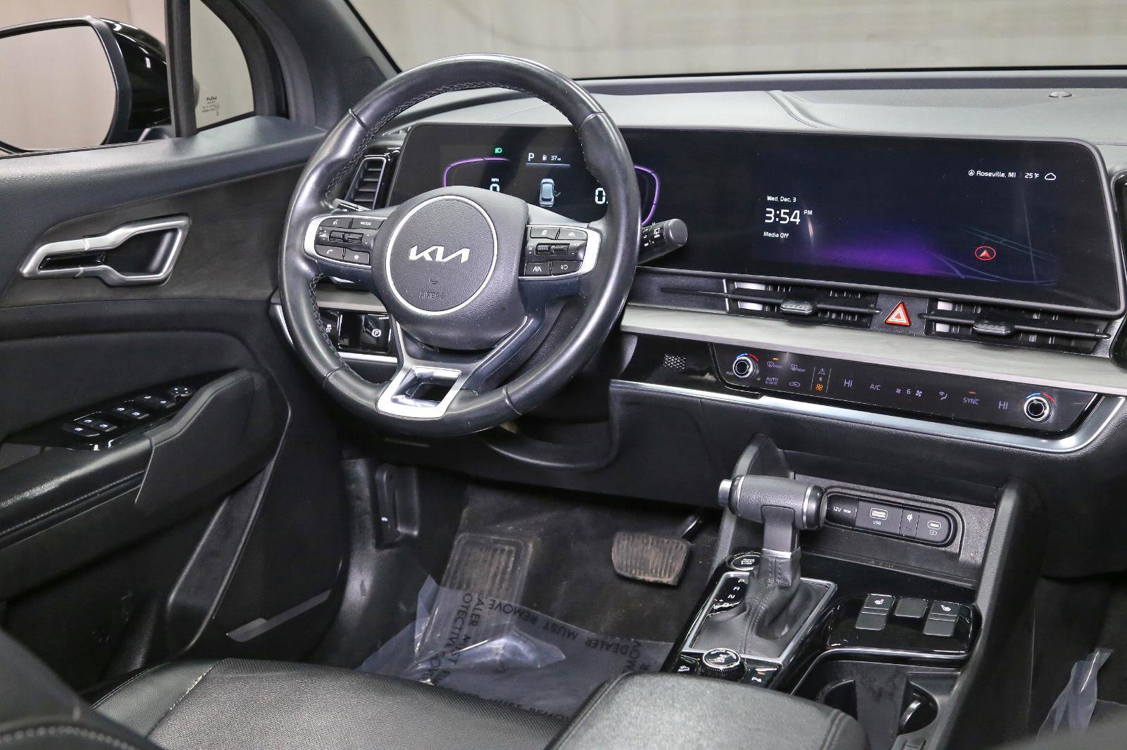 Used 2023 Kia Sportage X-Line w/ X-Line Premium Package image 5