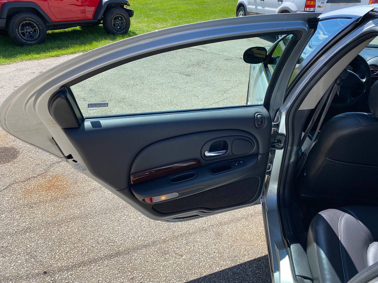 Used 2000 Chrysler 300M FWD image 49