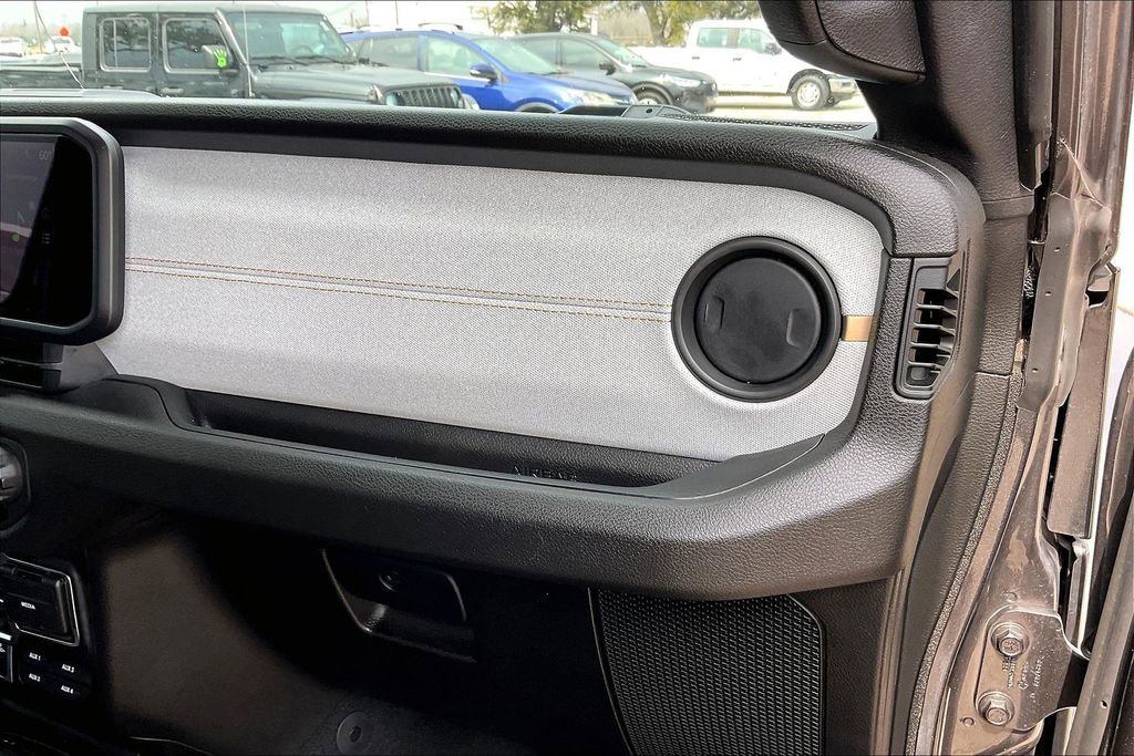 Used 2024 Jeep Gladiator Willys image 23