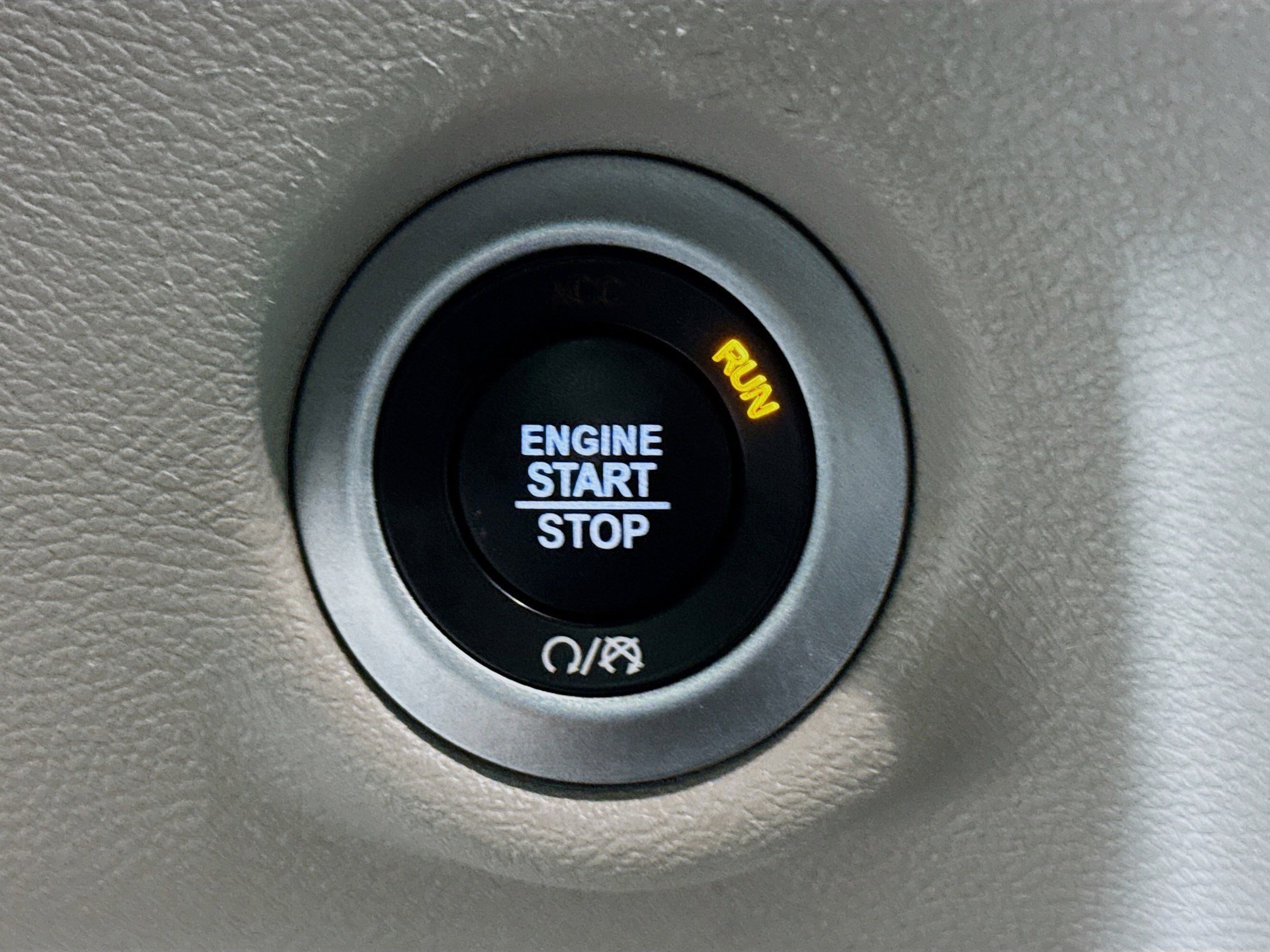 Used 2023 Chrysler Voyager LX image 21