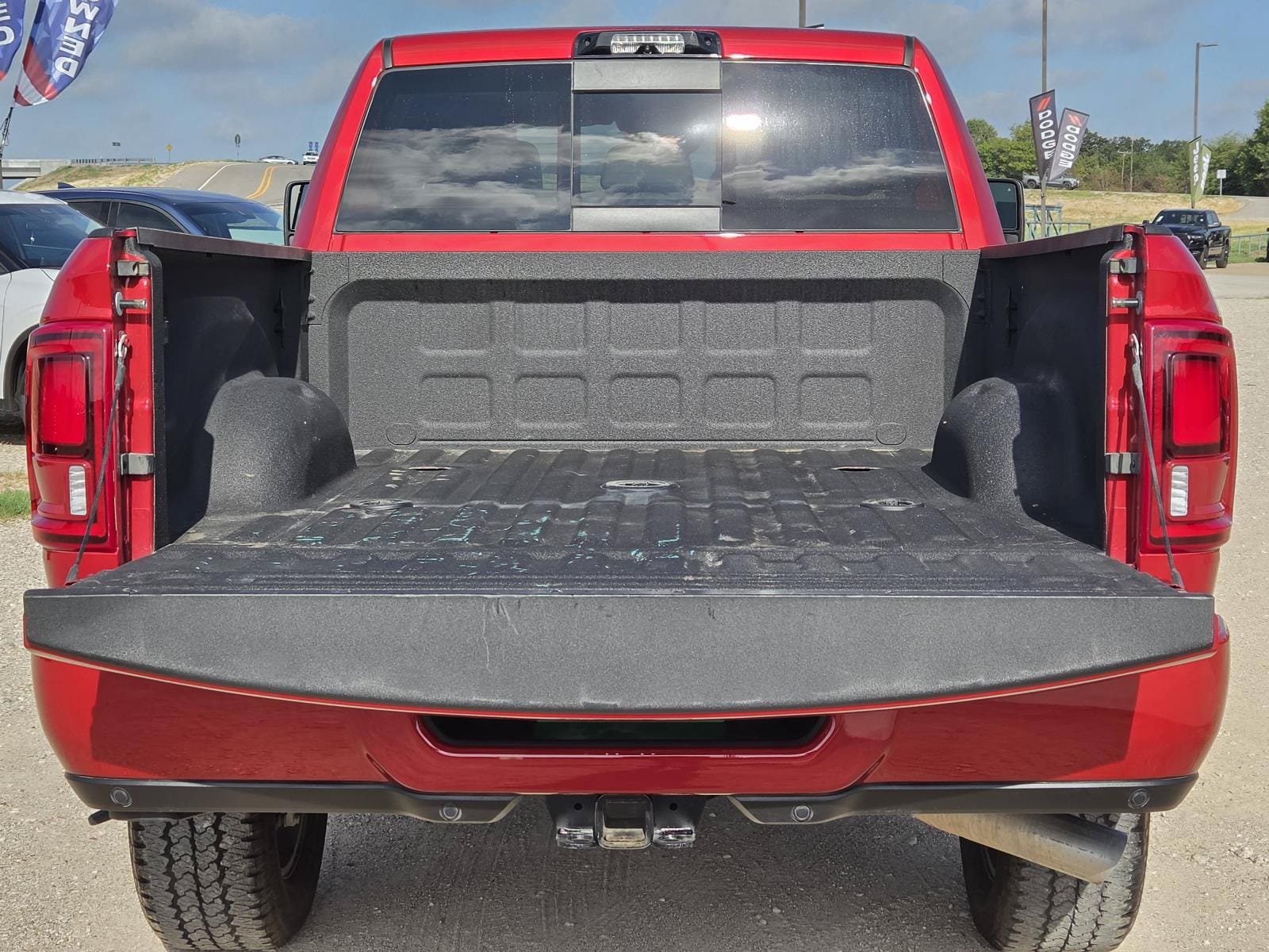 Used 2026 RAM 2500 Laramie AWD/4WD image 10