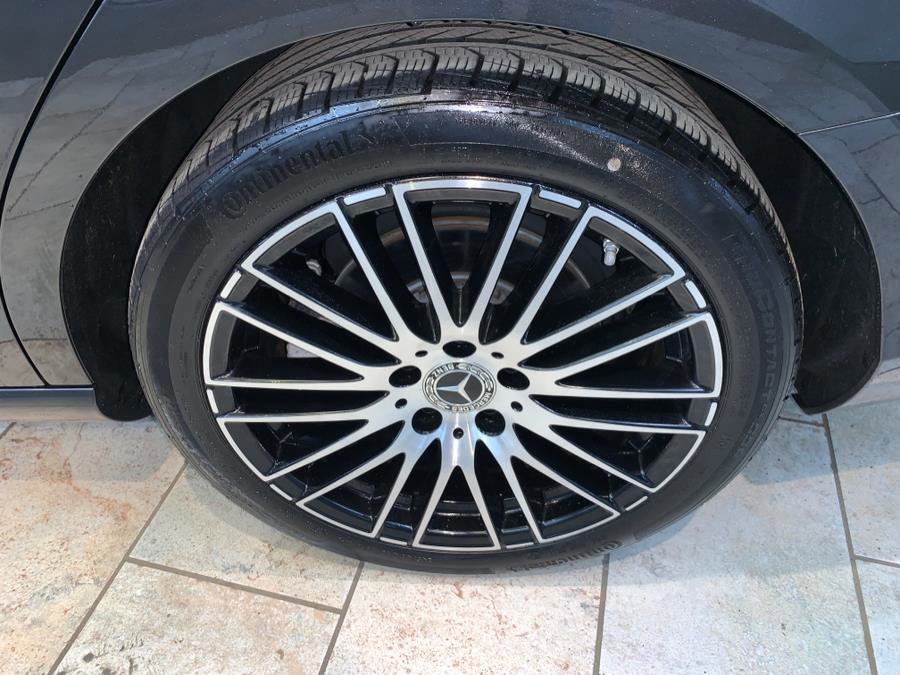 Used 2022 Mercedes-Benz C 300 4MATIC Sedan w/ Pinnacle Trim Package image 12