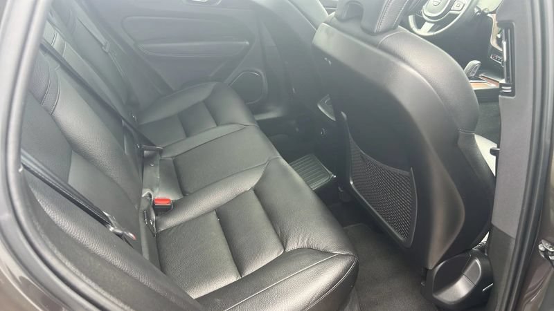 Used 2021 Volvo XC60 T8 Inscription Expression AWD/4WD image 6