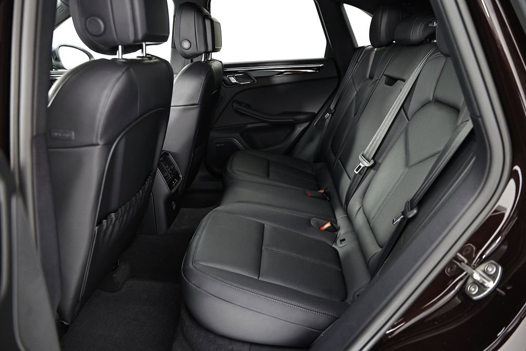 New 2026 Porsche Macan Turbo image 28