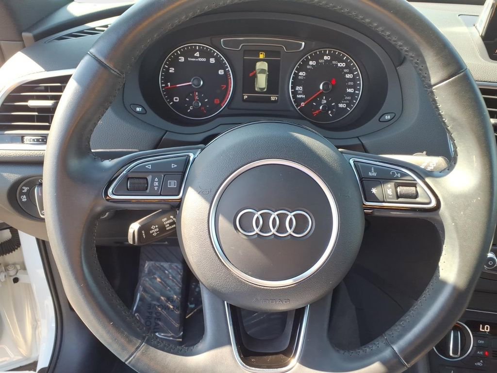 Used 2018 Audi Q3 2.0T Premium Plus w/ Premium Plus Package image 19