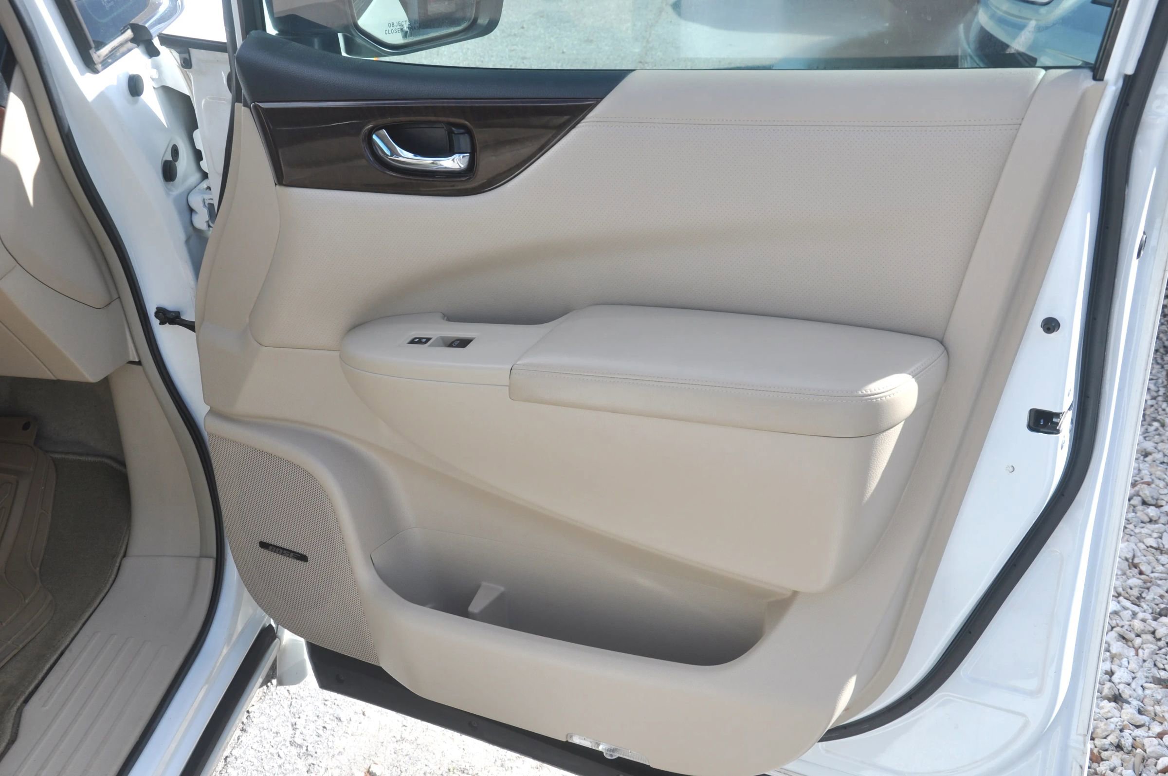 Used 2012 Nissan Quest LE w/ Value Cargo Pkg image 32