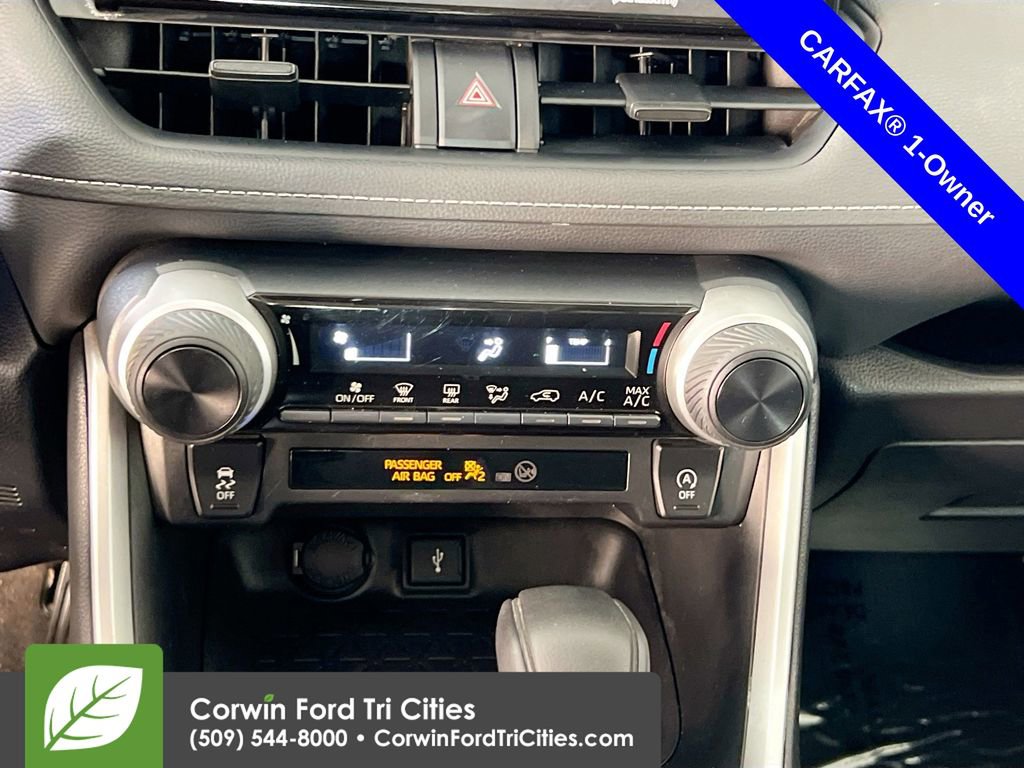 Used 2022 Toyota RAV4 LE image 9