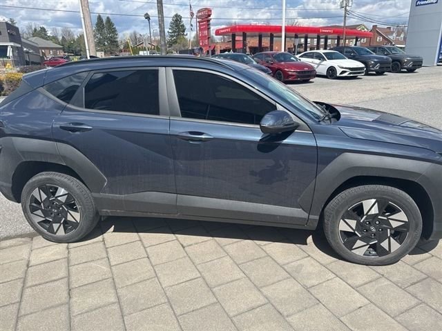 Certified 2024 Hyundai Kona SEL w/ Convenience Package image 2