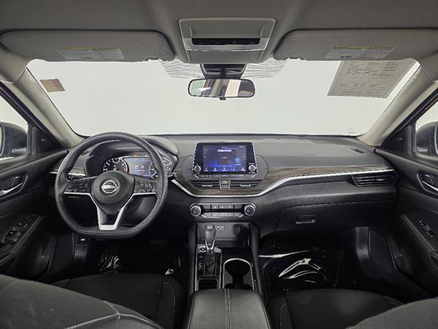 Used 2024 Nissan Altima 2.5 SV FWD image 26