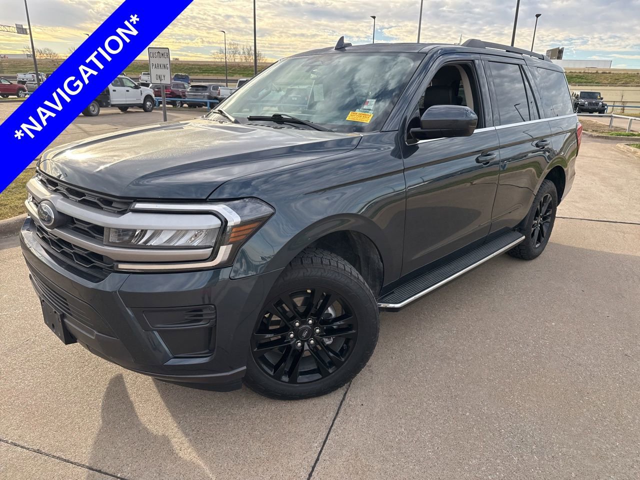 Used 2023 Ford Expedition XLT