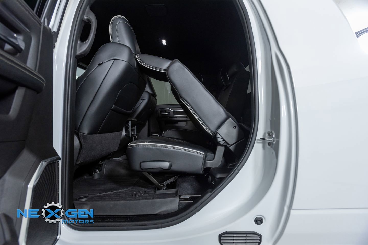 Used 2025 RAM 3500 Laramie w/ Night Edition image 26